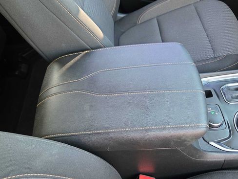 Used 2020 Chevrolet Traverse LS FWD image 20
