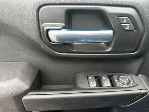 Used 2023 Chevrolet Silverado 1500 Custom image 10