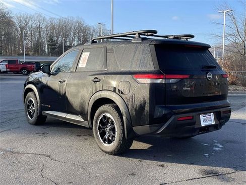 Used 2025 Nissan Pathfinder Rock Creek image 3