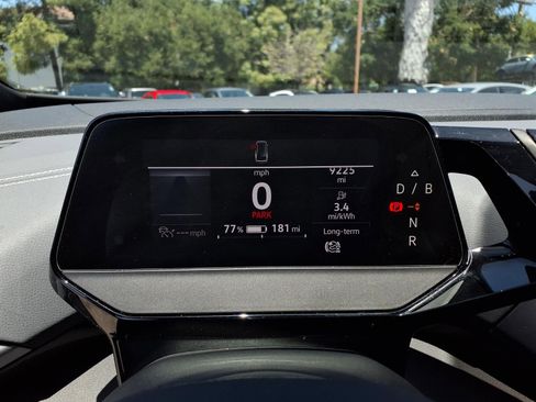 Certified 2023 Volkswagen ID.4 Pro AWD/4WD image 12