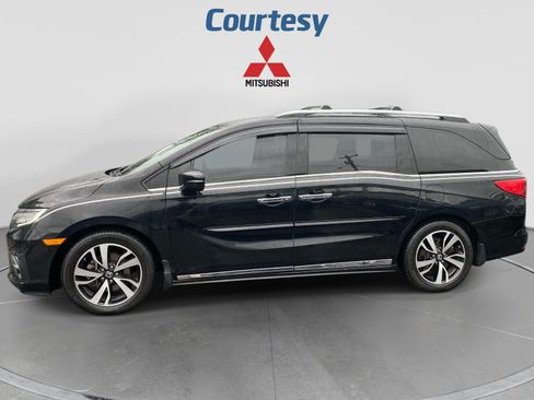 Used 2019 Honda Odyssey Elite image 2