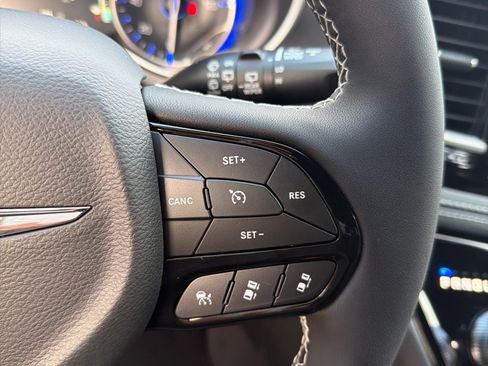 New 2026 Chrysler Pacifica Select w/ S Appearance Package image 17