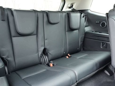 Certified 2025 Subaru Ascent Bronze Edition w/ Onyx Package image 23