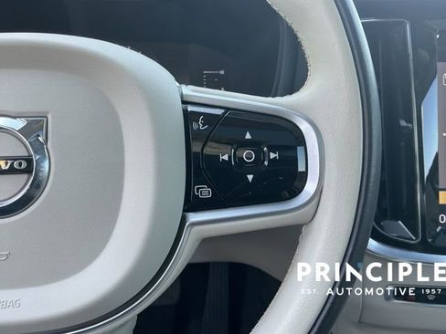 Used 2019 Volvo S60 T5 Momentum w/ Premium Package image 21