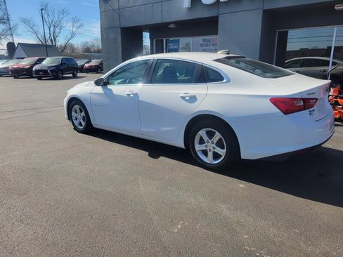 Used 2020 Chevrolet Malibu LS image 3