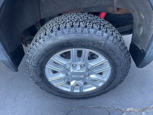 Used 2020 GMC Sierra 2500 SLT w/ SLT Premium Plus Package image 9