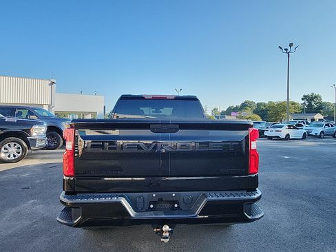 Used 2022 Chevrolet Silverado 1500 Custom w/ Rally Edition AWD/4WD image 4