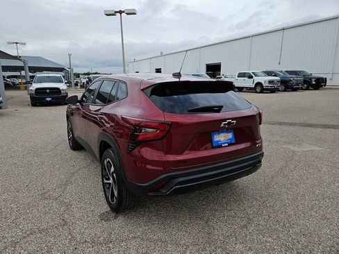 Used 2024 Chevrolet Trax RS w/ Driver Confidence Package FWD image 6