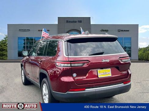Used 2021 Jeep Grand Cherokee L Laredo w/ Luxury Tech Group I AWD/4WD image 4