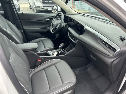 Used 2024 Buick Encore GX Avenir w/ Avenir Technology Package AWD/4WD image 28