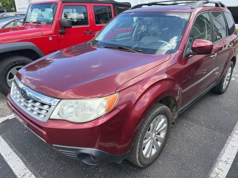 Used 2012 Subaru Forester 2.5X Premium w/ Popular Pkg 3 AWD/4WD image 1