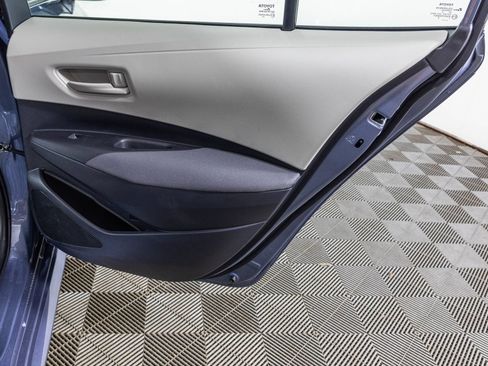 Used 2025 Toyota Corolla LE FWD image 40