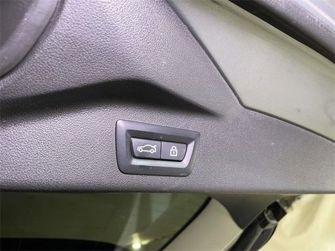 Used 2023 BMW X7 xDrive40i w/ Executive Package image 23