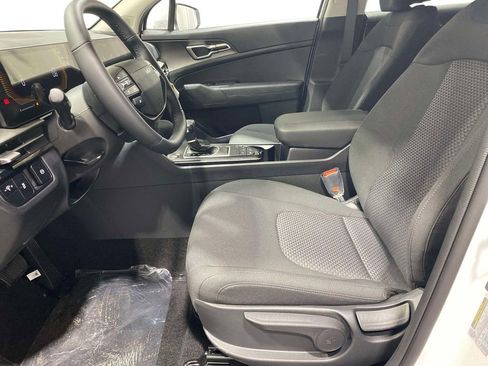 New 2026 Kia Sportage LX FWD image 14