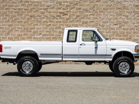 Used 1997 Ford F250 4x4 SuperCab Heavy Duty image 13