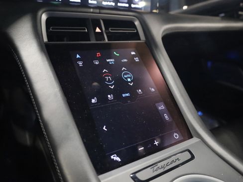 Used 2020 Porsche Taycan Turbo S image 30