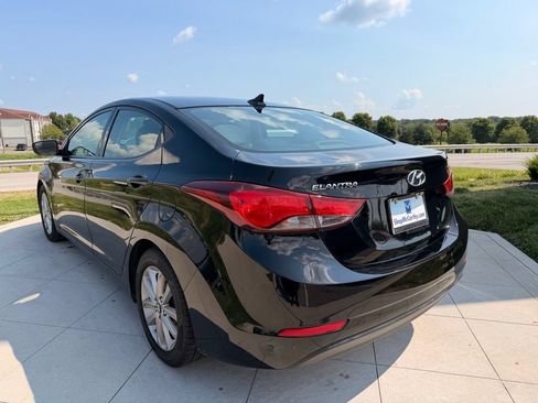 Used 2014 Hyundai Elantra SE w/ Option Group 02 FWD image 6
