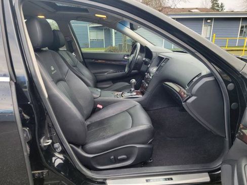 Used 2013 INFINITI G37 x w/ Premium Pkg image 18