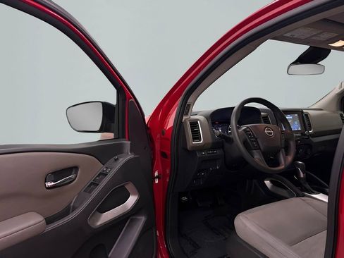 Used 2022 Nissan Frontier SV AWD/4WD image 9