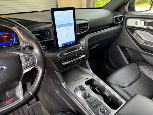 Used 2020 Ford Explorer ST w/ ST Street Pack AWD/4WD image 26