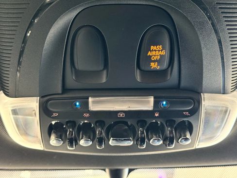 Used 2015 MINI Cooper 4-Door Hardtop image 34