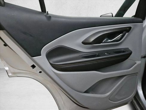 Used 2019 GMC Terrain SLT image 18