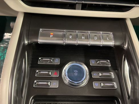 New 2026 Lincoln Nautilus Reserve image 16