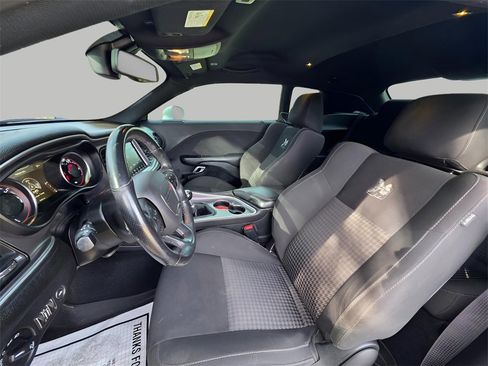 Used 2019 Dodge Challenger R/T Scat Pack w/ Driver Convenience Group image 19