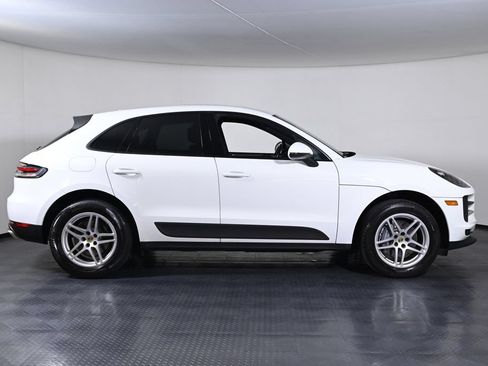 Certified 2021 Porsche Macan AWD/4WD image 8