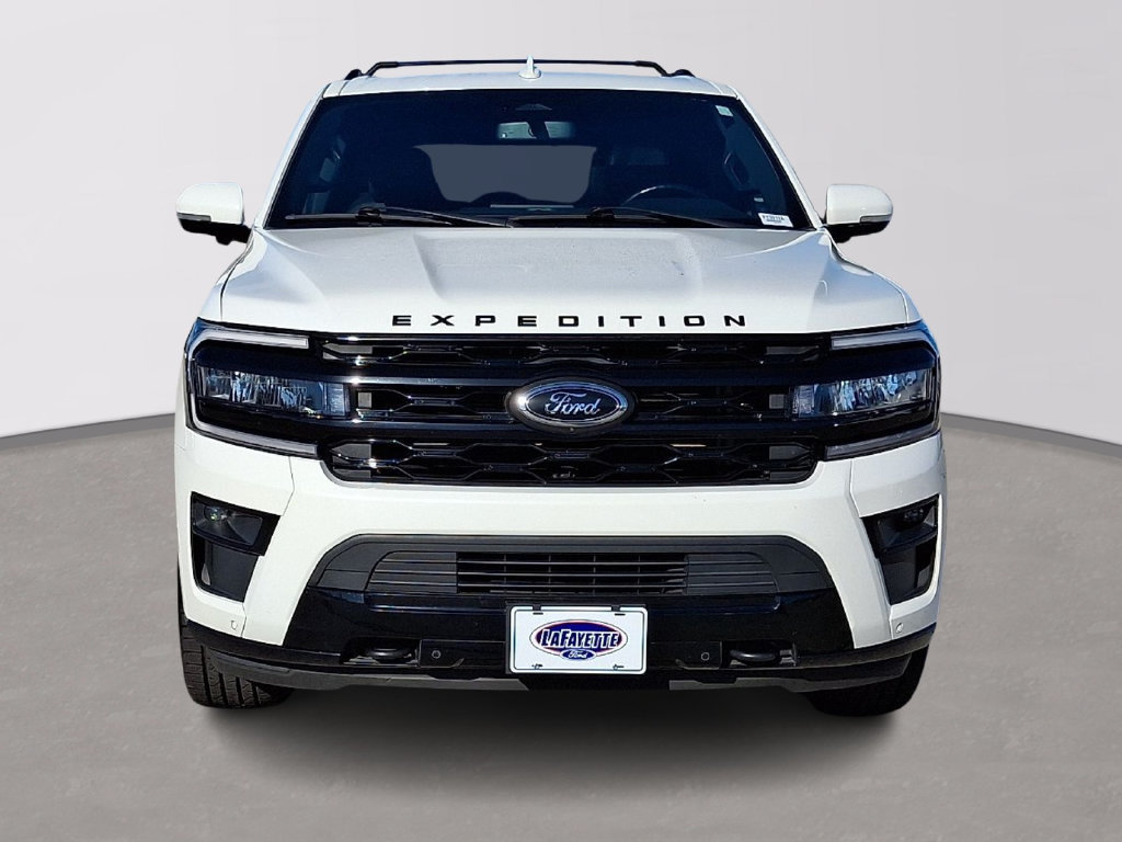 Used 2023 Ford Expedition Limited AWD/4WD image 2