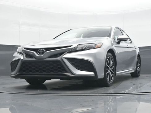 Used 2023 Toyota Camry SE FWD image 25