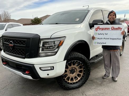 Used 2021 Nissan Titan PRO-4X w/ Pro-4x Convenience Package image 1