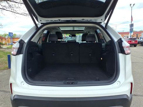 Used 2023 Ford Edge Titanium w/ Equipment Group 301A AWD/4WD image 10