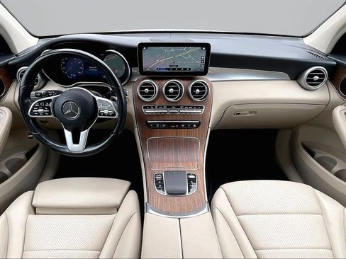 Used 2022 Mercedes-Benz GLC 300 4MATIC w/ Multimedia Package Lite image 9