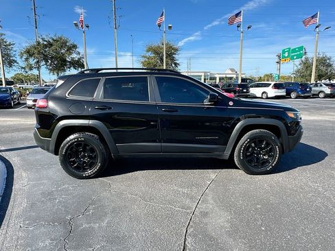 Used 2022 Jeep Cherokee Trailhawk w/ Technology Group B image 5