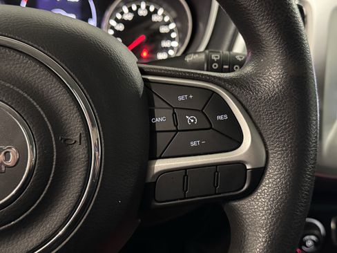 Used 2019 Jeep Compass Sport image 29