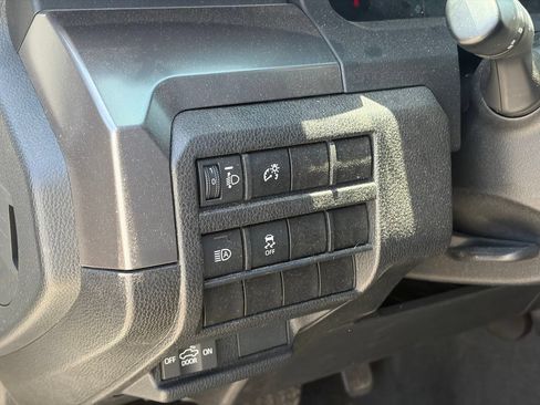 Used 2025 Toyota Tacoma SR5 RWD image 7
