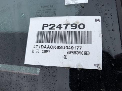 Used 2025 Toyota Camry SE FWD image 34
