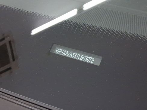 Used 2026 Porsche Macan image 37