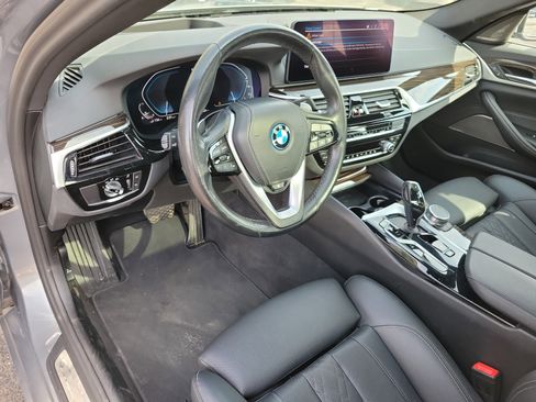 Used 2023 BMW 530e image 4