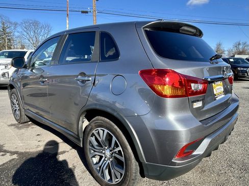 Used 2019 Mitsubishi Outlander Sport SE AWD 4dr Crossover image 4