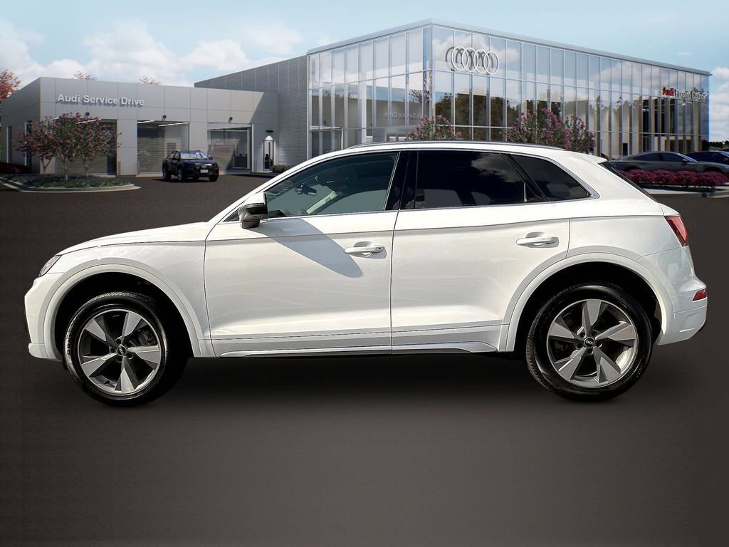 Used 2023 Audi Q5 2.0T Premium Plus w/ Premium Plus Package AWD/4WD image 4
