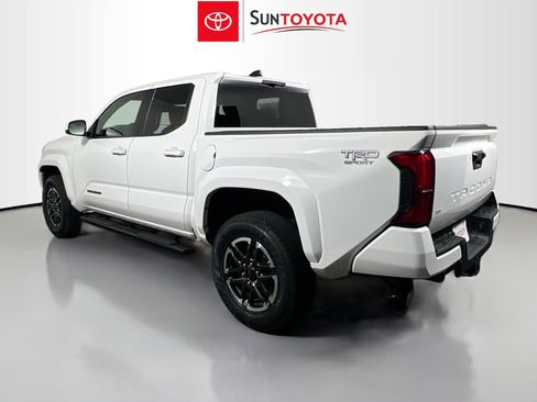 Used 2025 Toyota Tacoma TRD Sport image 6