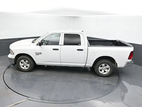 Used 2022 RAM 1500 Classic SLT w/ Protection Group AWD/4WD image 18