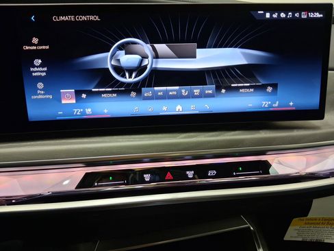 New 2026 BMW 740i w/ Premium Package image 22