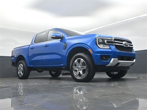 Used 2025 Ford Ranger Lariat w/ Chrome Accent Package image 46