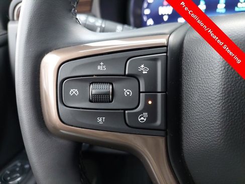 Used 2024 Chevrolet Suburban High Country image 39