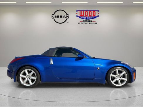 Used 2004 Nissan 350Z Touring image 2