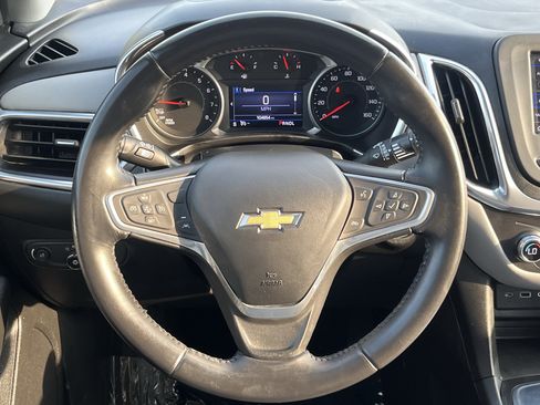 Used 2022 Chevrolet Equinox LT FWD image 18