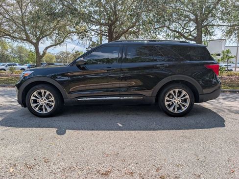 Used 2020 Ford Explorer XLT w/ Equipment Group 202A image 5